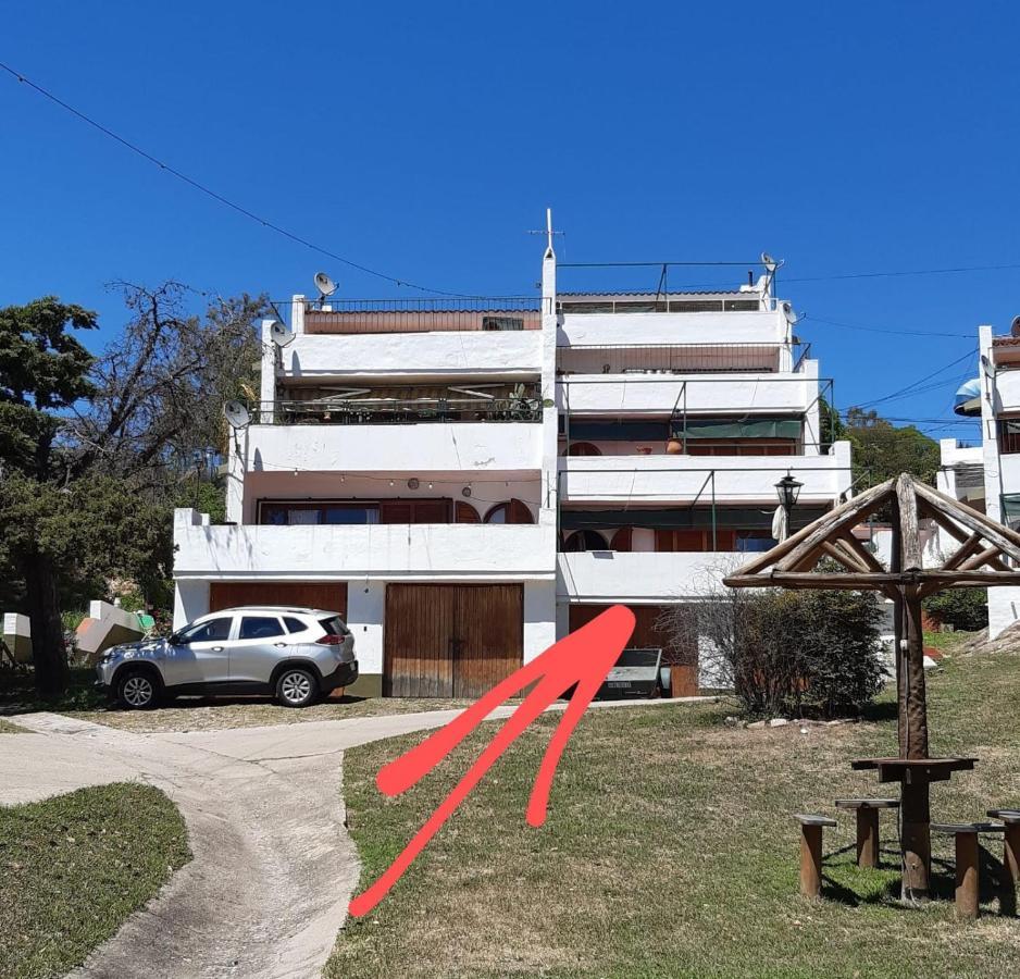Departamentos Carlos Paz Bajada Al Lago Villa Carlos Paz Eksteriør billede