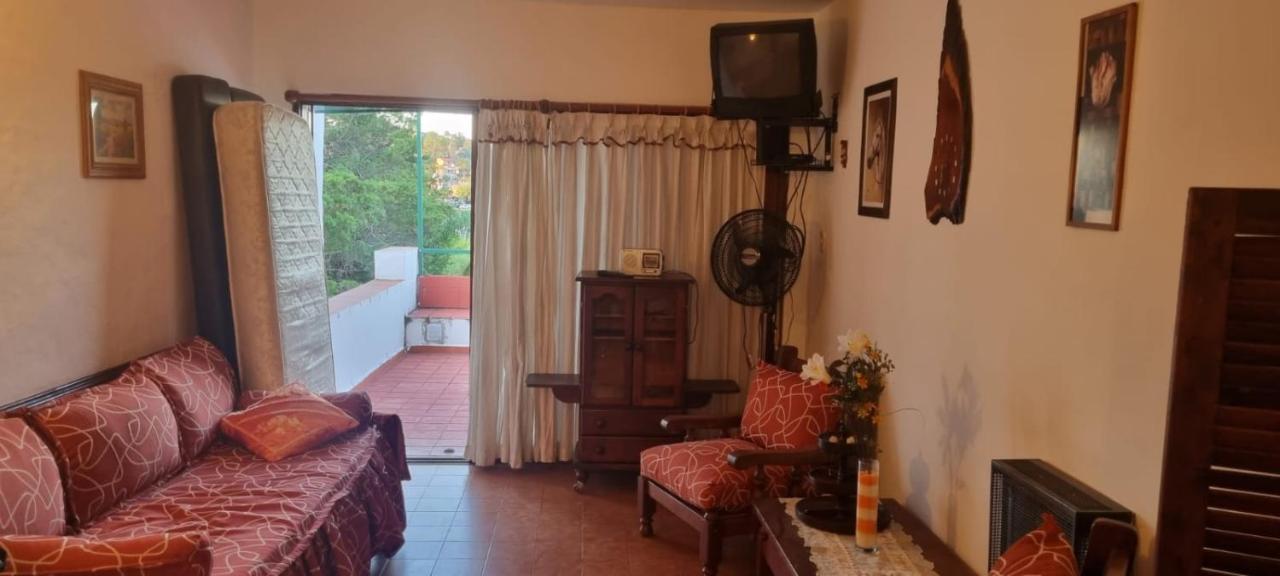 Departamentos Carlos Paz Bajada Al Lago Villa Carlos Paz Eksteriør billede