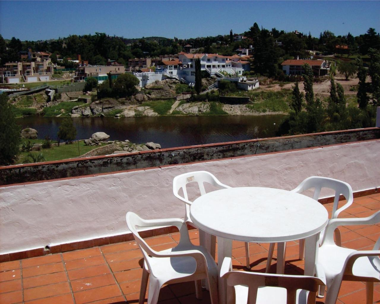 Departamentos Carlos Paz Bajada Al Lago Villa Carlos Paz Eksteriør billede