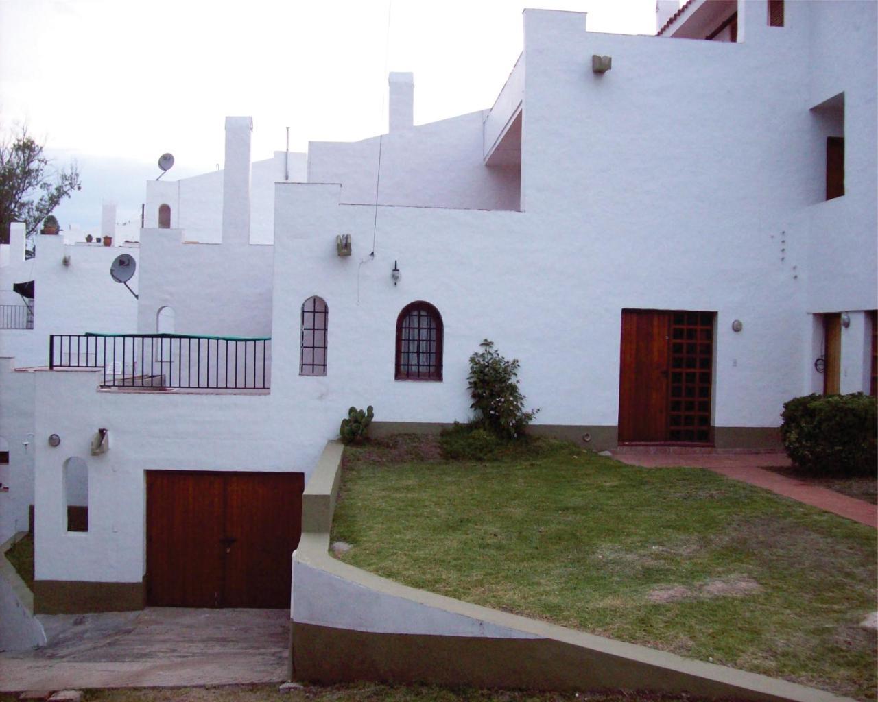 Departamentos Carlos Paz Bajada Al Lago Villa Carlos Paz Eksteriør billede