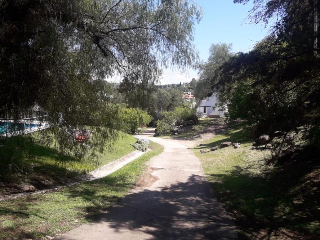 Departamentos Carlos Paz Bajada Al Lago Villa Carlos Paz Eksteriør billede