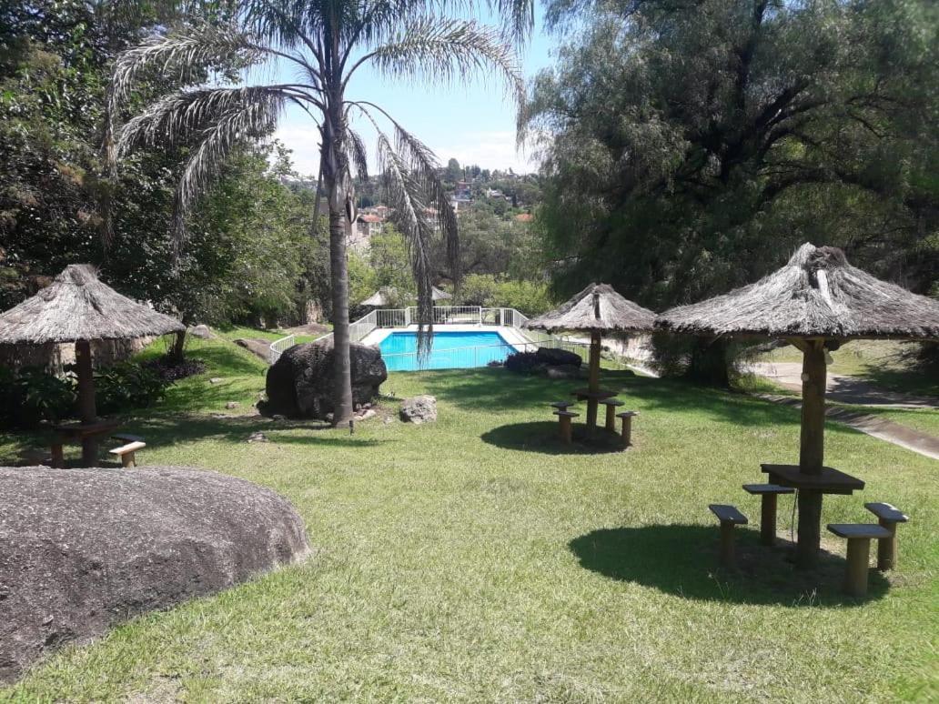 Departamentos Carlos Paz Bajada Al Lago Villa Carlos Paz Eksteriør billede
