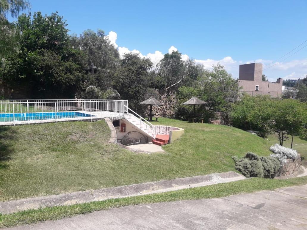 Departamentos Carlos Paz Bajada Al Lago Villa Carlos Paz Eksteriør billede